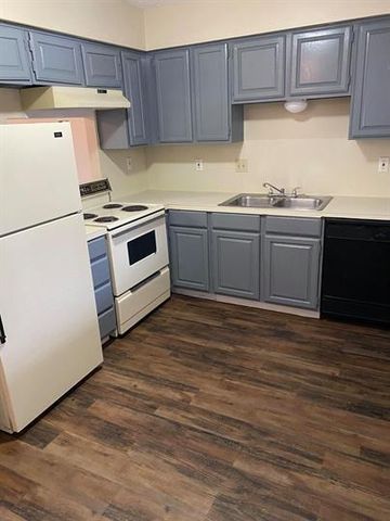 139 Elm DR 208, Lockhart, TX 78644