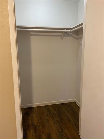 139 Elm DR 208, Lockhart, TX 78644