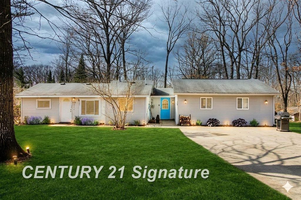 4041 Janet Road, Harrison, MI 48625