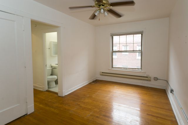 3257 W Wrightwood Avenue 2D, Chicago, IL 60647