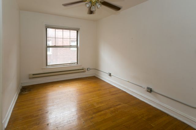 3257 W Wrightwood Avenue 2D, Chicago, IL 60647