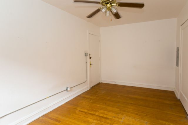 3257 W Wrightwood Avenue 2D, Chicago, IL 60647