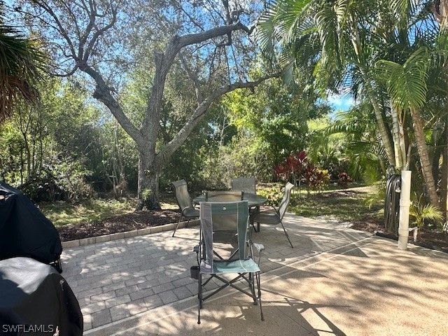 1674 Diamond Lake CIR, Naples, FL 34114