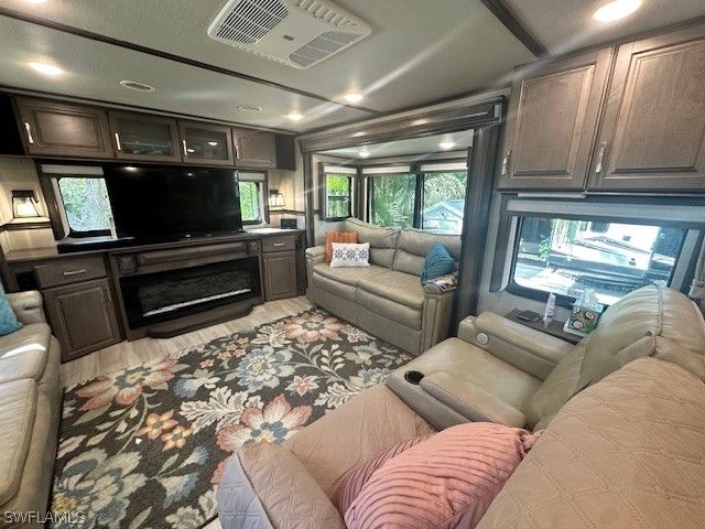 1674 Diamond Lake CIR, Naples, FL 34114