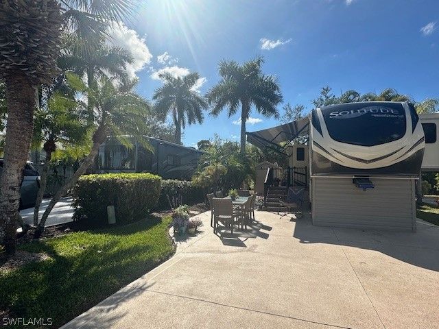 1674 Diamond Lake CIR, Naples, FL 34114