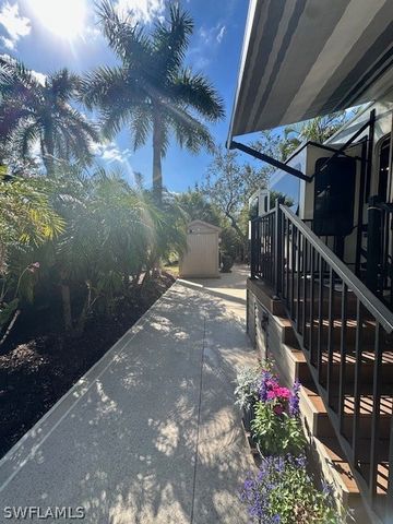 1674 Diamond Lake CIR, Naples, FL 34114