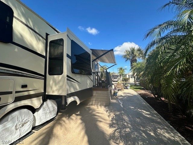 1674 Diamond Lake CIR, Naples, FL 34114