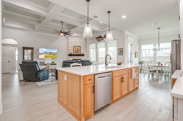 2172 Middlewood Circle, Granbury, TX 76049