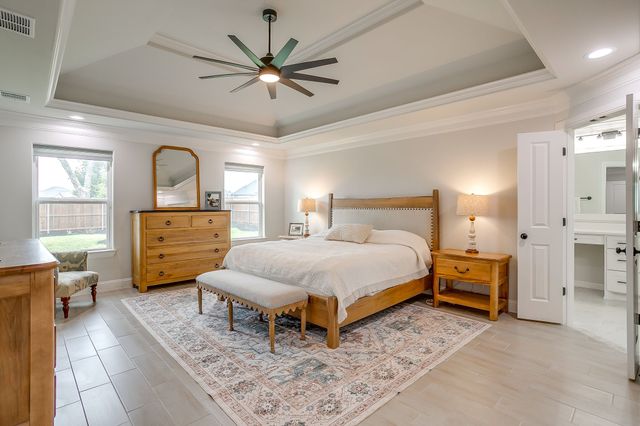 2172 Middlewood Circle, Granbury, TX 76049