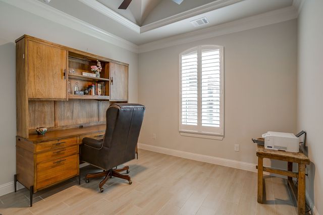 2172 Middlewood Circle, Granbury, TX 76049
