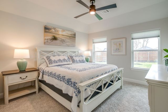 2172 Middlewood Circle, Granbury, TX 76049