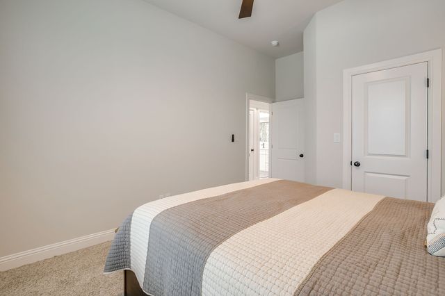 2172 Middlewood Circle, Granbury, TX 76049