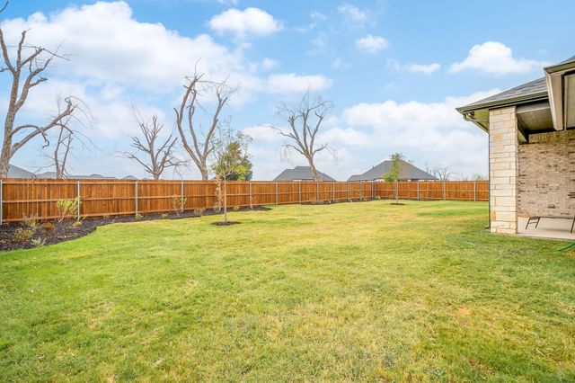 2172 Middlewood Circle, Granbury, TX 76049