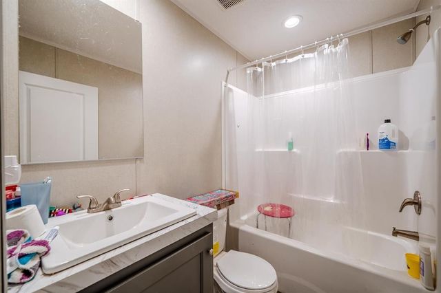 4090 Pyburn Dr, Savannah, TN 38372