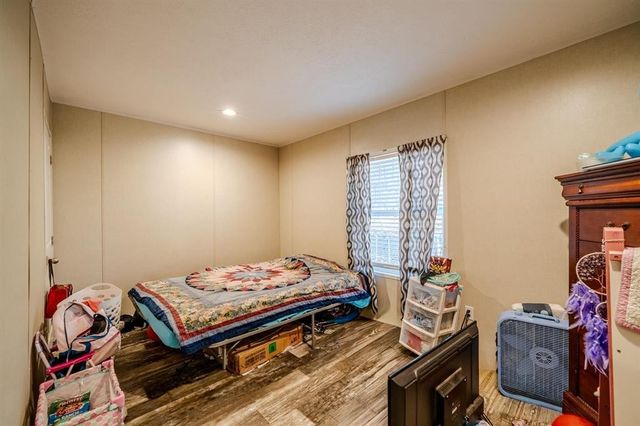 4090 Pyburn Dr, Savannah, TN 38372