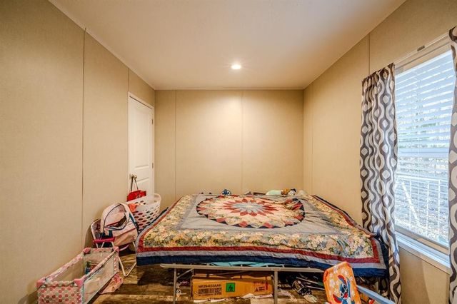 4090 Pyburn Dr, Savannah, TN 38372