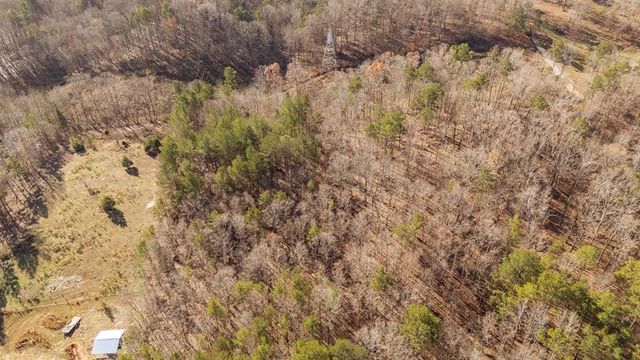 4090 Pyburn Dr, Savannah, TN 38372