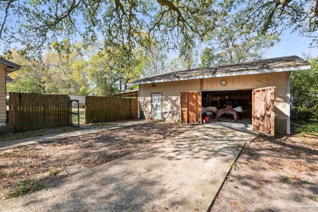 8331 Durand Ave, Pensacola, FL 32534