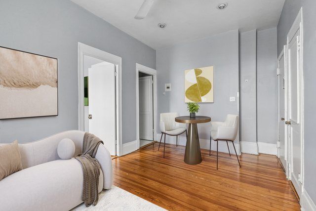 20 E Goethe Street 206, Chicago, IL 60610