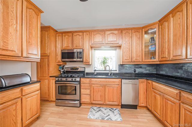 59-56 57th Road, Maspeth, NY 11378