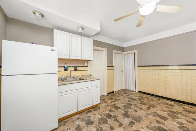 59-56 57th Road, Maspeth, NY 11378