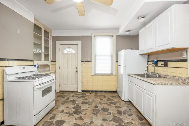 59-56 57th Road, Maspeth, NY 11378