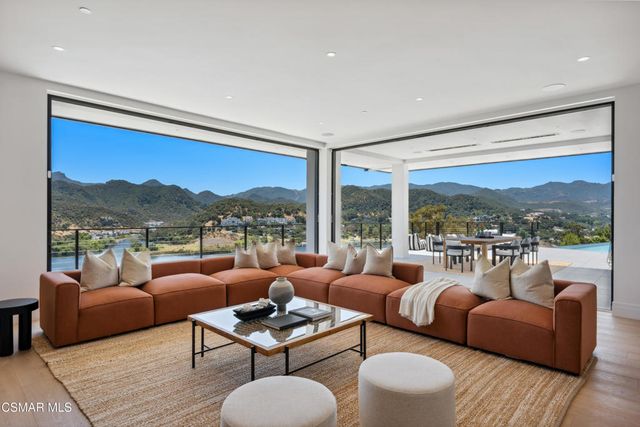 461 Lake Sherwood Drive, Westlake Village, CA 91361