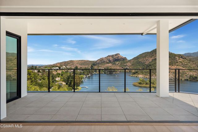 461 Lake Sherwood Drive, Westlake Village, CA 91361