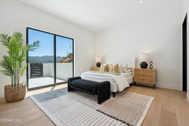 461 Lake Sherwood Drive, Westlake Village, CA 91361