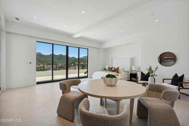 461 Lake Sherwood Drive, Westlake Village, CA 91361