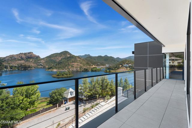 461 Lake Sherwood Drive, Westlake Village, CA 91361