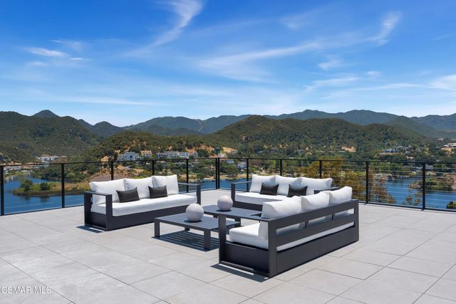 461 Lake Sherwood Drive, Westlake Village, CA 91361