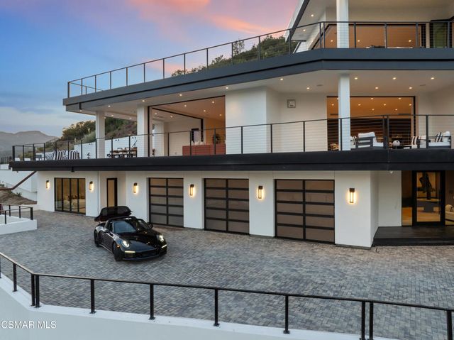 461 Lake Sherwood Drive, Westlake Village, CA 91361