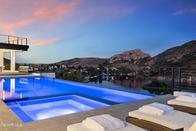 461 Lake Sherwood Drive, Westlake Village, CA 91361