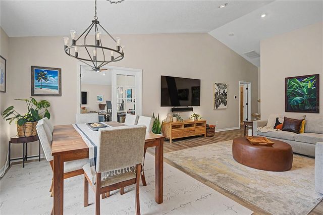 719 92ND AVENUE N, St Petersburg, FL 33702