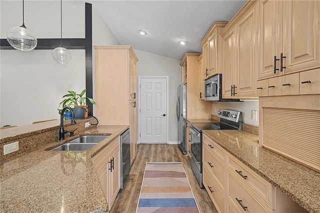 719 92ND AVENUE N, St Petersburg, FL 33702