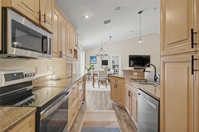 719 92ND AVENUE N, St Petersburg, FL 33702