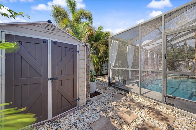 719 92ND AVENUE N, St Petersburg, FL 33702
