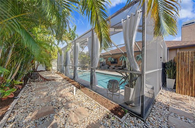 719 92ND AVENUE N, St Petersburg, FL 33702