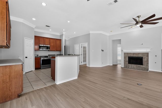 6819 Woodcrest Lane, Sachse, TX 75048