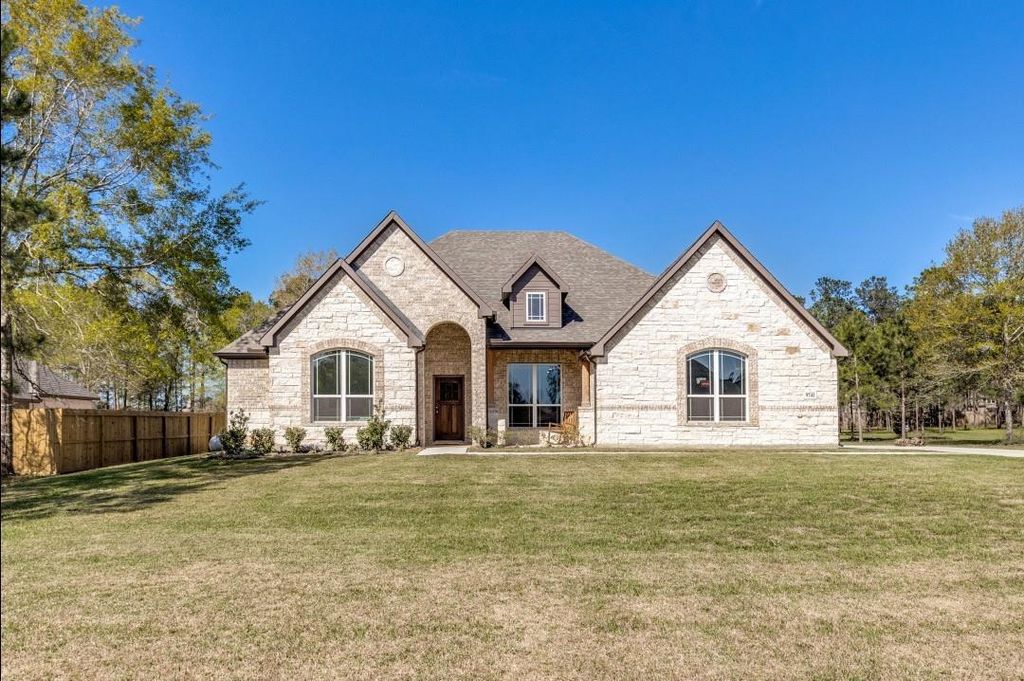 9741 Hardin Street, Conroe, TX 77303