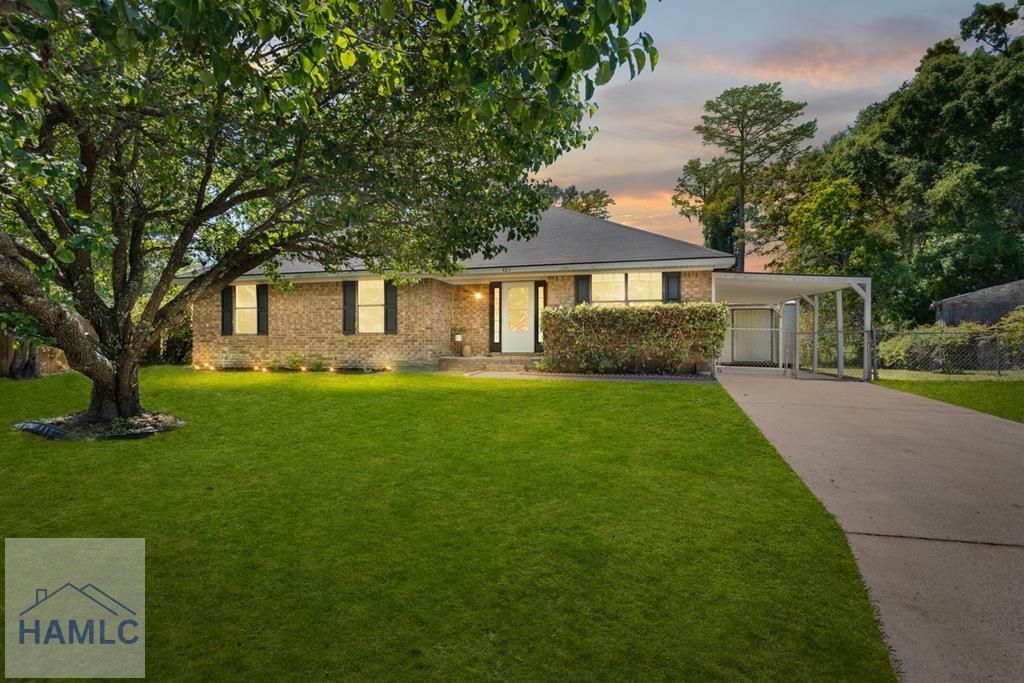 921 Willowbrook Drive, Hinesville, GA 31313