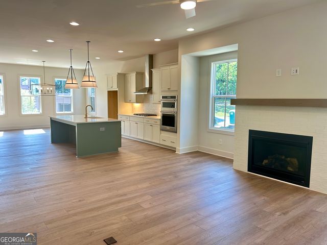 1043 Dryden Lane, Atlanta, GA 30319