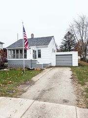 216 E 3rd Street, Aroma Park, IL 60910