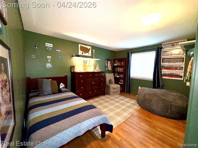 2757 Limerick Lane, Troy, MI 48098