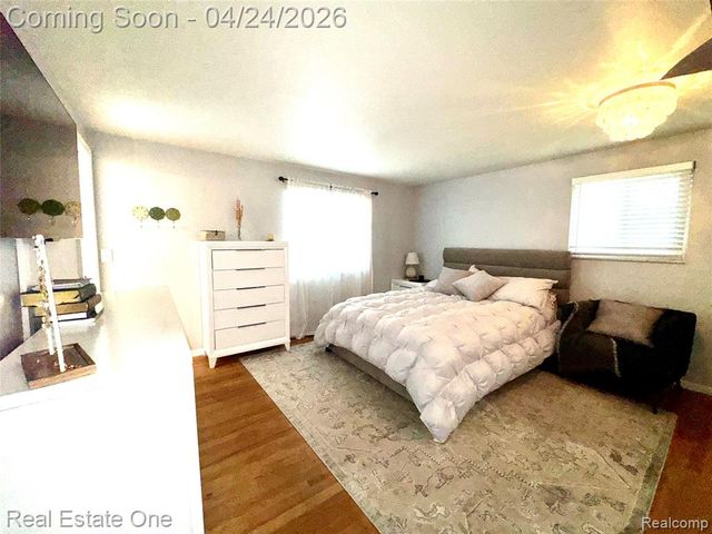 2757 Limerick Lane, Troy, MI 48098