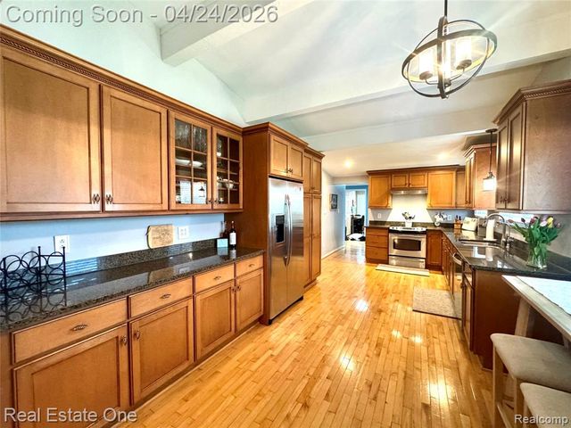 2757 Limerick Lane, Troy, MI 48098