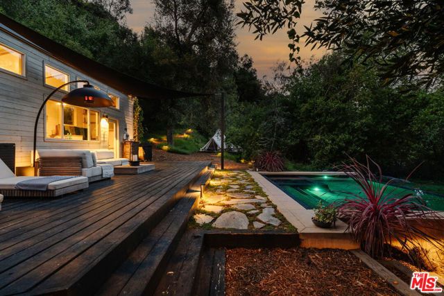 19809 Montau Drive, Topanga (los Angeles), CA 90290