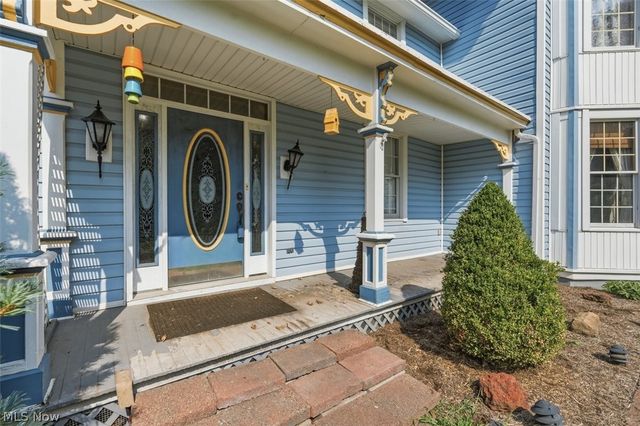 402 Williams Avenue, Williamstown, WV 26187