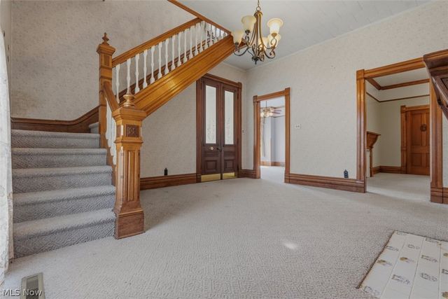 402 Williams Avenue, Williamstown, WV 26187